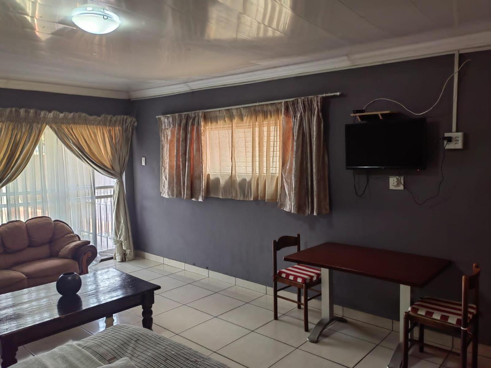 Sibahlenomhlambi Guesthouse Springs  Bagian luar foto