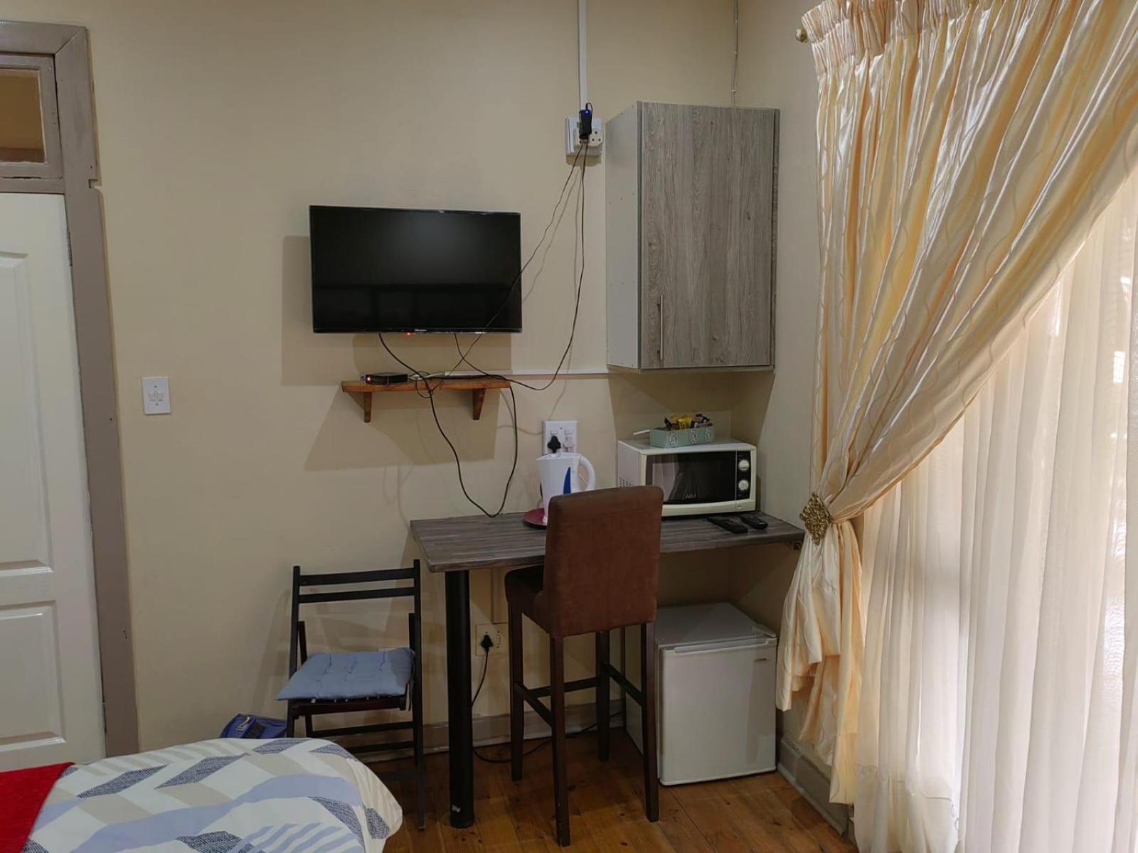 Sibahlenomhlambi Guesthouse Springs  Bagian luar foto