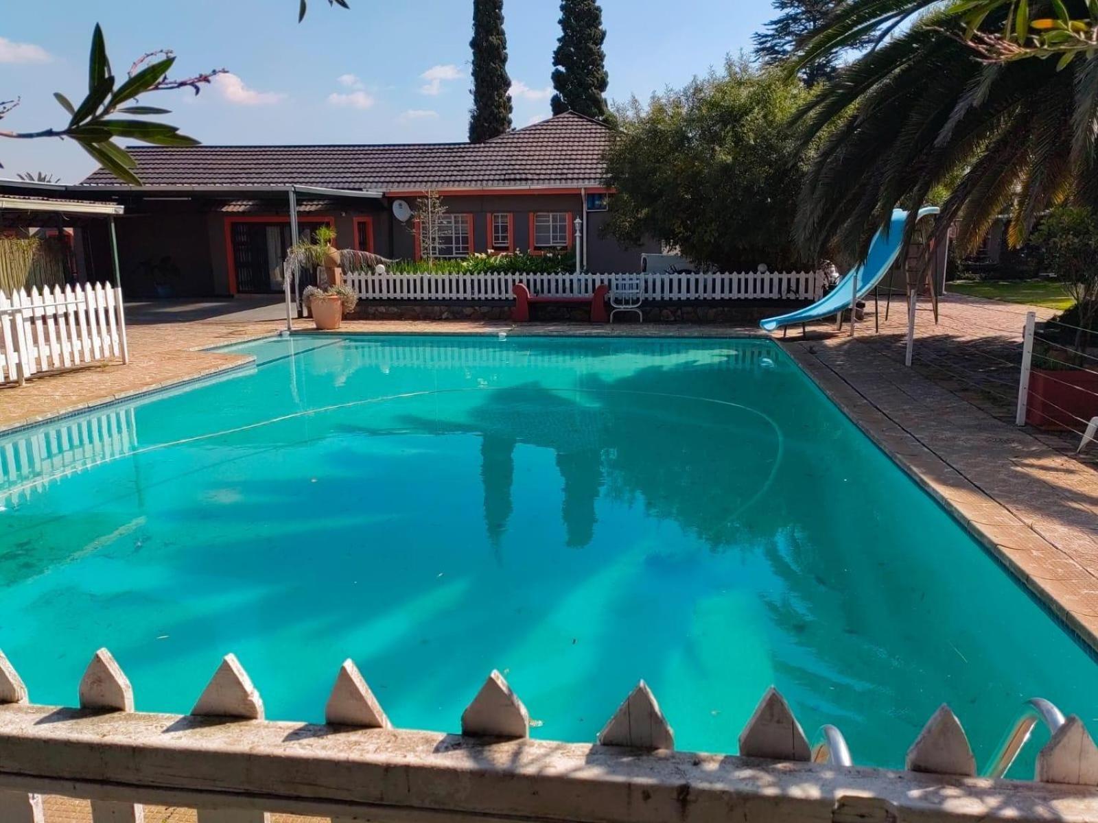 Sibahlenomhlambi Guesthouse Springs  Bagian luar foto