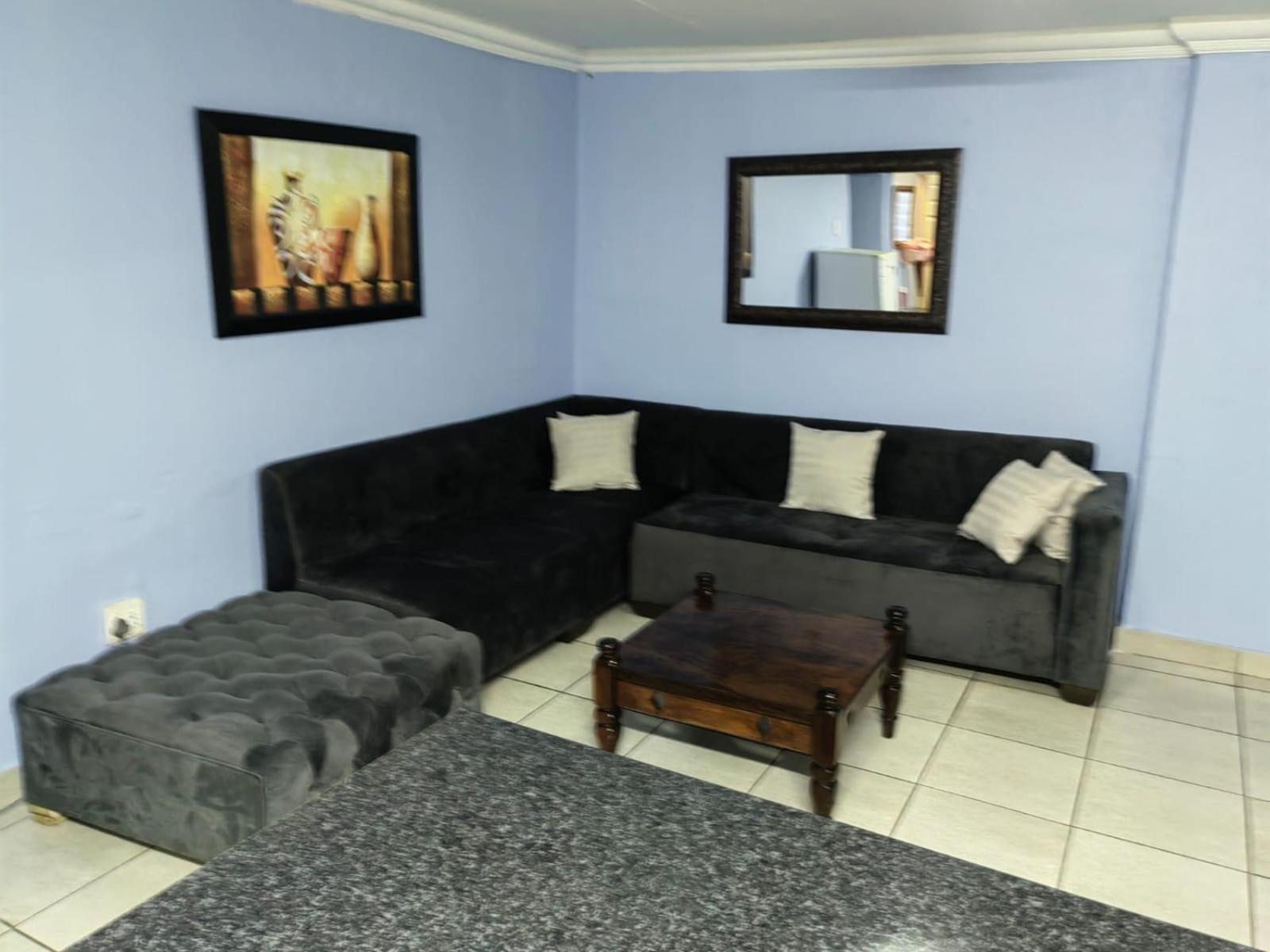 Sibahlenomhlambi Guesthouse Springs  Ruang foto